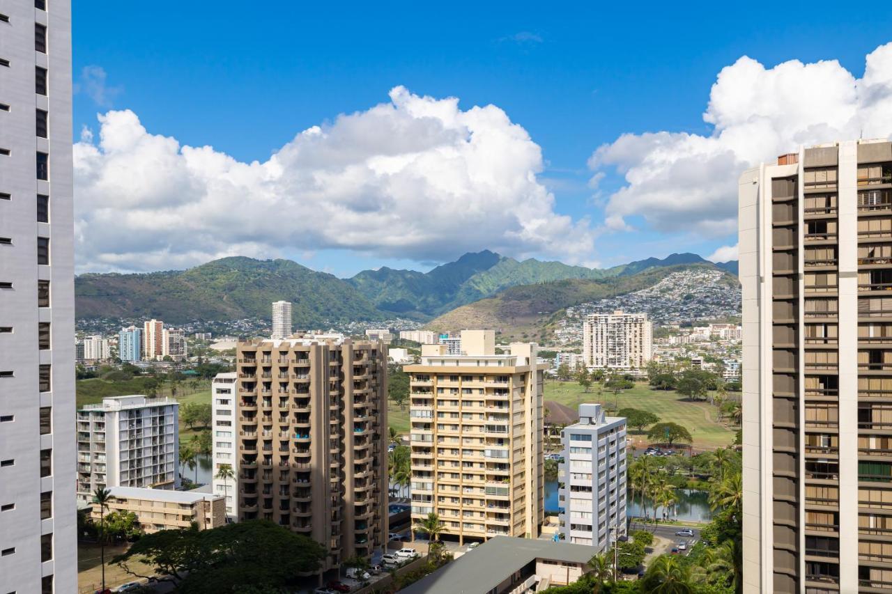 Beautiful Mountain View In Waikiki Sunset With Parking Apartment Хонолулу Екстериор снимка